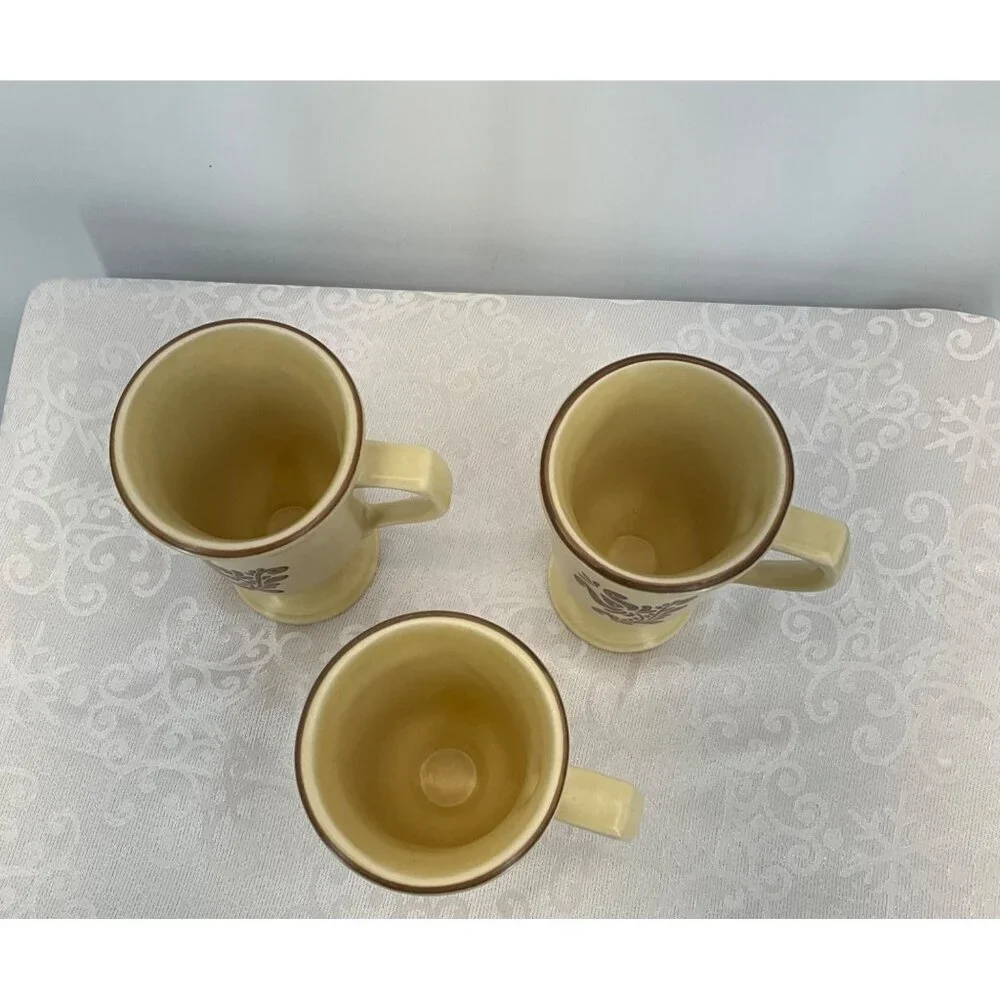 Pfaltzgraff Set Of‎ 3 Vintage Ceramic Pedestal Mugs